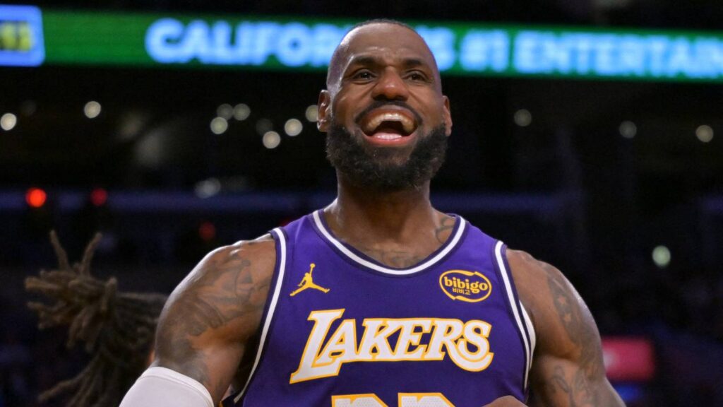Cavaliers’ latest LeBron James update may be bad news for other NBA suitors Cavaliers' latest LeBron James update may be bad news for other NBA suitors