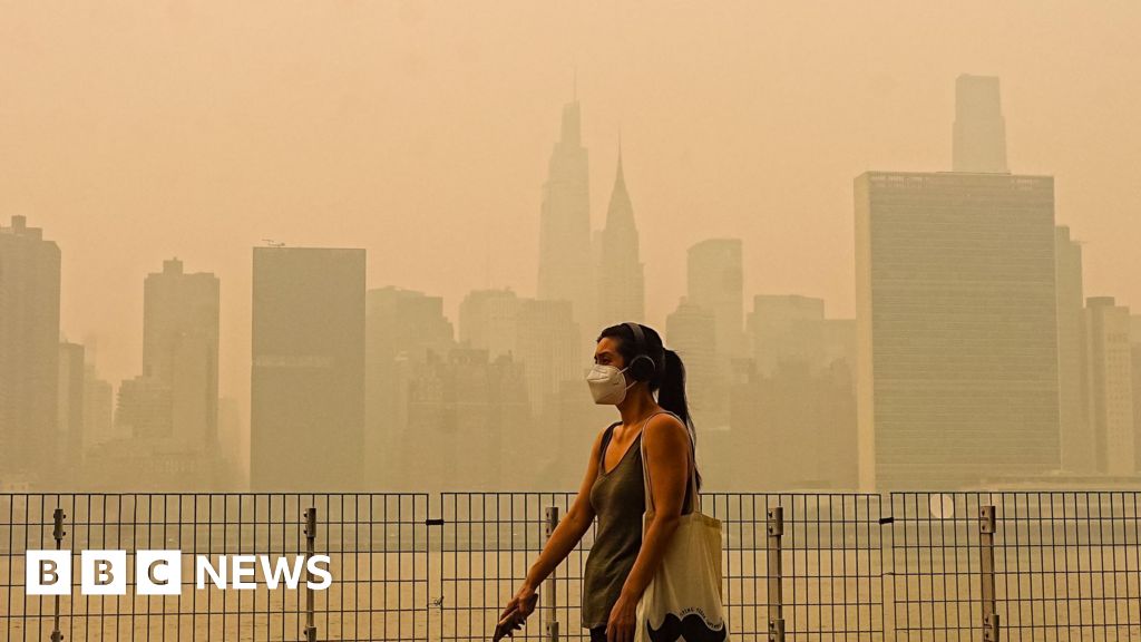 Trump threatens new Canada tariffs over wildfire smoke in US cities Trump threatens new Canada tariffs over wildfire smoke in US cities