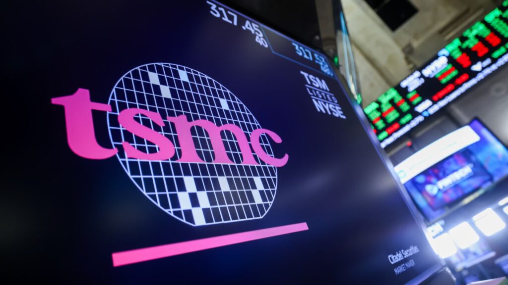 Chip stock sell-off, Netflix earnings, Trump’s approval rating and more in Morning Squawk Chip stock sell-off, Netflix earnings, Trump's approval rating and more in Morning Squawk