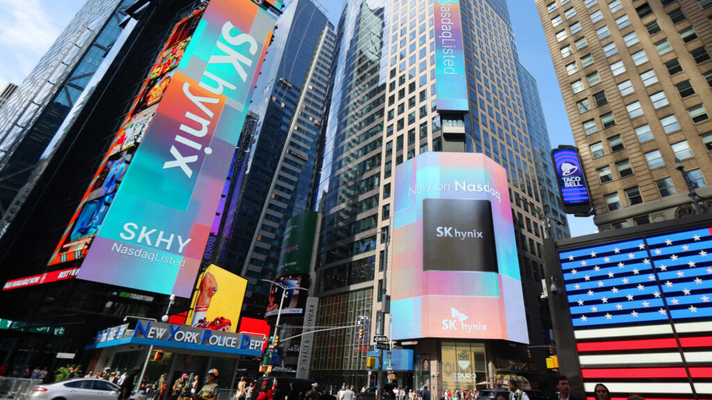 SK Hynix stock opens at $170 on Nasdaq, as trillion-dollar chip company welcomes U.S. investors SK Hynix stock opens at $170 on Nasdaq, as trillion-dollar chip company welcomes U.S. investors