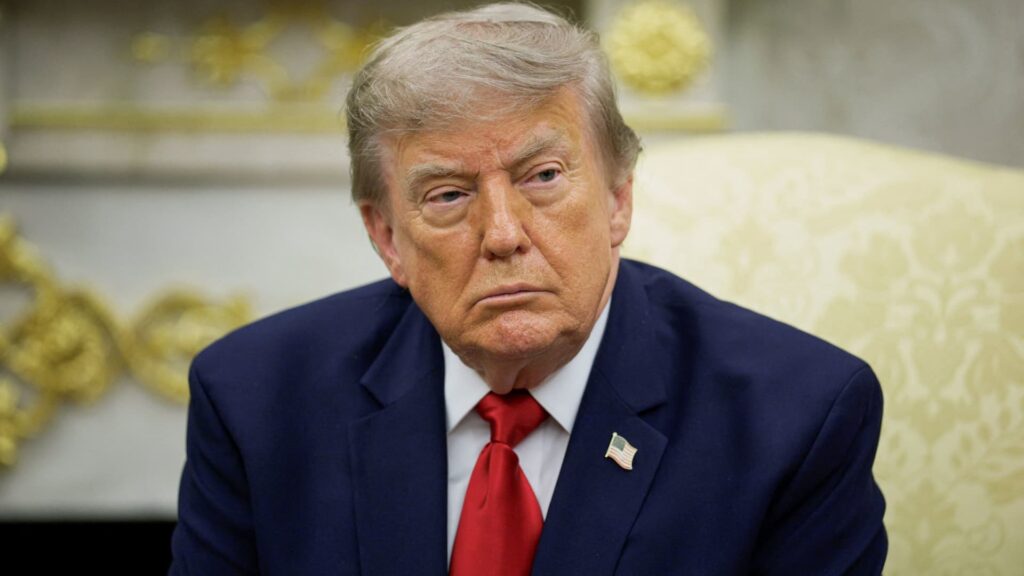 Economic outlook is worsening and Trump is getting blamed, CNBC survey finds Economic outlook is worsening and Trump is getting blamed, CNBC survey finds