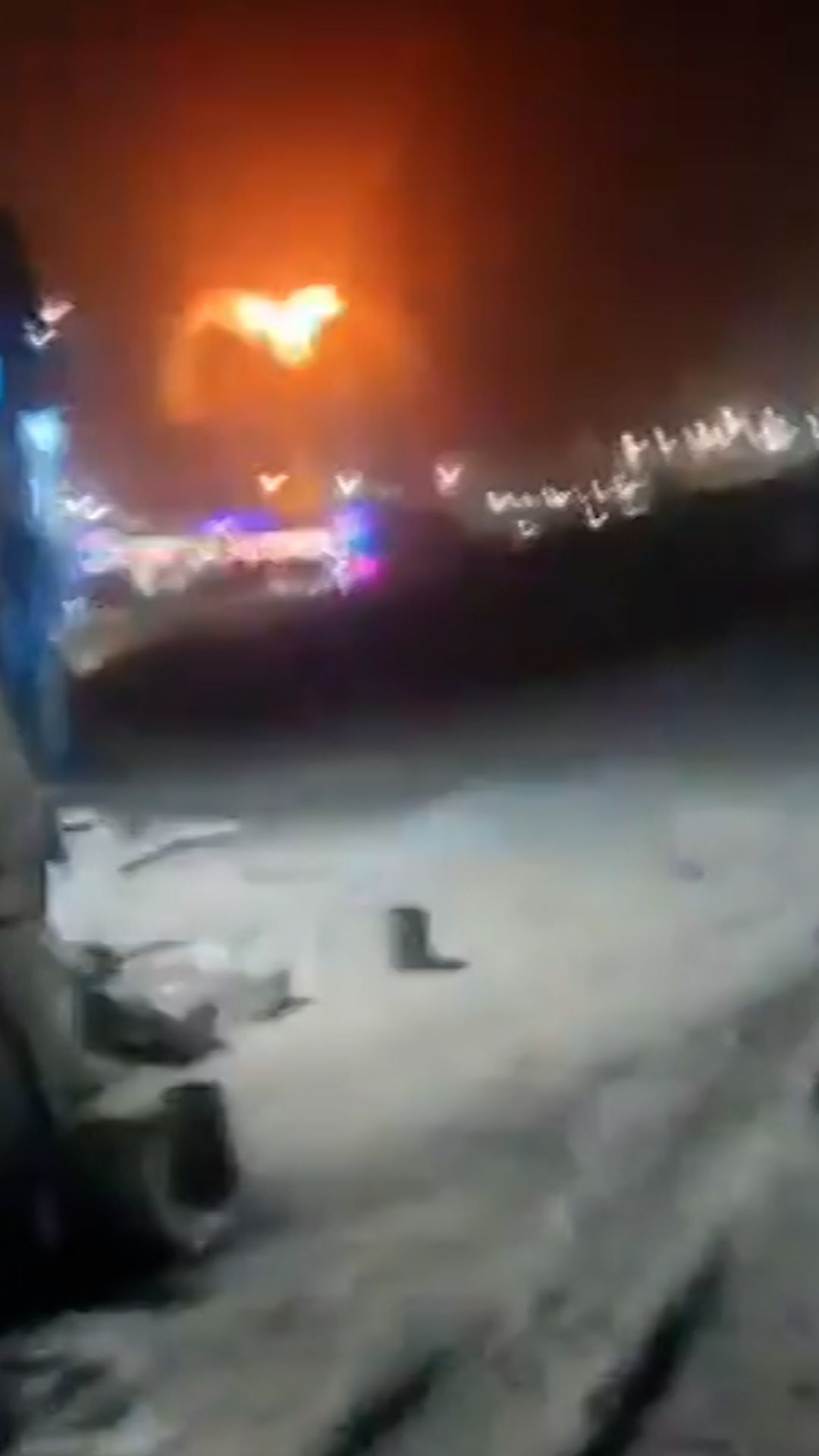 120350_ExplosionsIranPort-hnlk-digvid-vrtc-clean-thumbnail.jpg