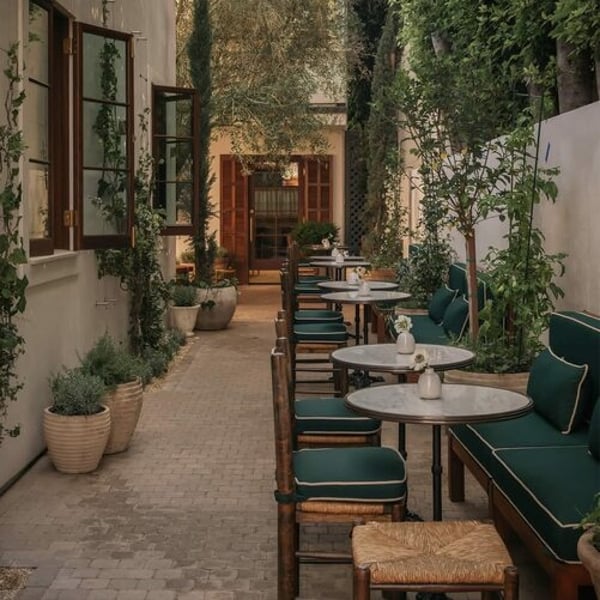 Coffee shops are taking over Los Angeles boutiques Coffee shops are taking over Los Angeles boutiques