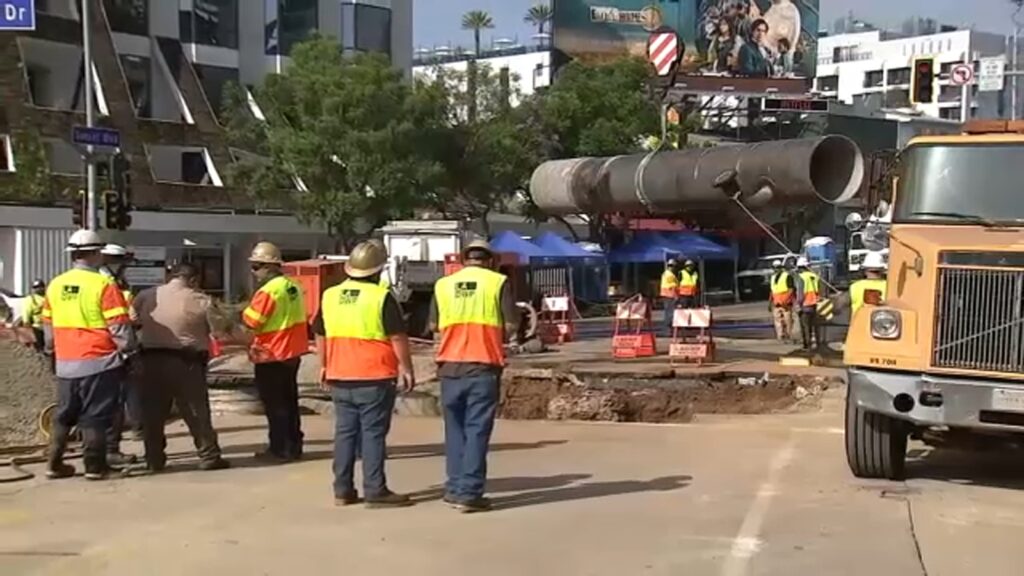 Crews making progress repairing massive water main break in West Hollywood Crews making progress repairing massive water main break in West Hollywood