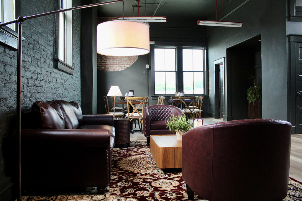 Food Files: Wine bar opens in Uptown, Tamboli’s faces backlash Food Files: Wine bar opens in Uptown, Tamboli's faces backlash