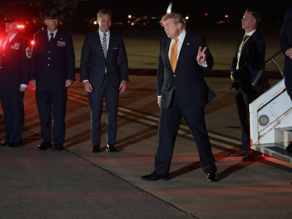 US says conducting new wave of strikes on Iran as ceasefire falters US says conducting new wave of strikes on Iran as ceasefire falters