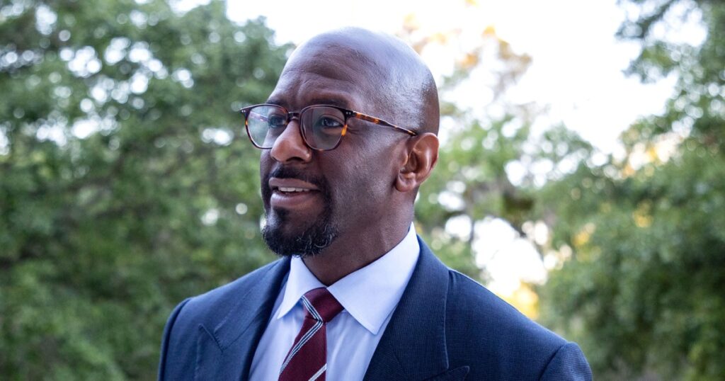 Ex-Florida gubernatorial candidate Andrew Gillum arrested on drug possession charges Ex-Florida gubernatorial candidate Andrew Gillum arrested on drug possession charges