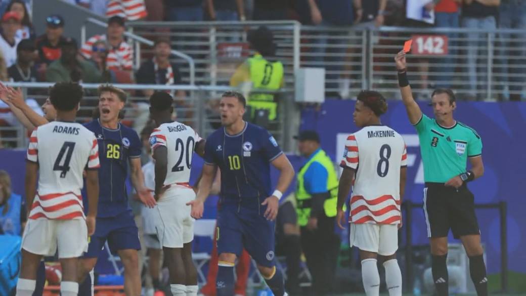 Click to play video: 'Did Trump influence Infantino, FIFA to suspend Balogun’s red card ban at World Cup?'