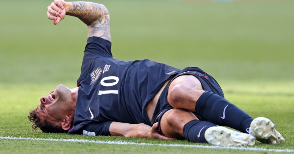 U.S. star Christian Pulisic fractured leg in World Cup loss to Belgium U.S. star Christian Pulisic fractured leg in World Cup loss to Belgium