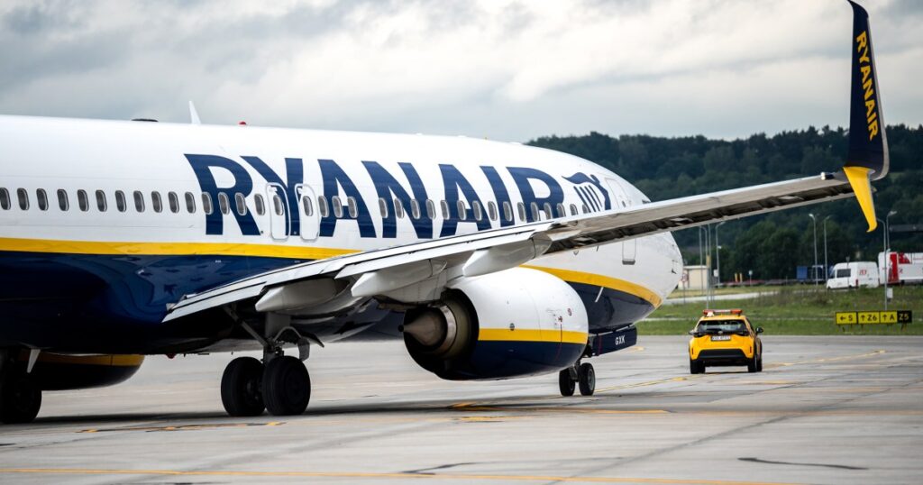 Man partly sucked out broken window on flight from Greece, fellow passengers pull him back in Man partly sucked out broken window on flight from Greece, fellow passengers pull him back in