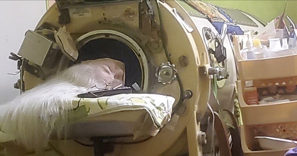 Last U.S. polio patient with an iron lung dies at 78 in Oklahoma Last U.S. polio patient with an iron lung dies at 78 in Oklahoma