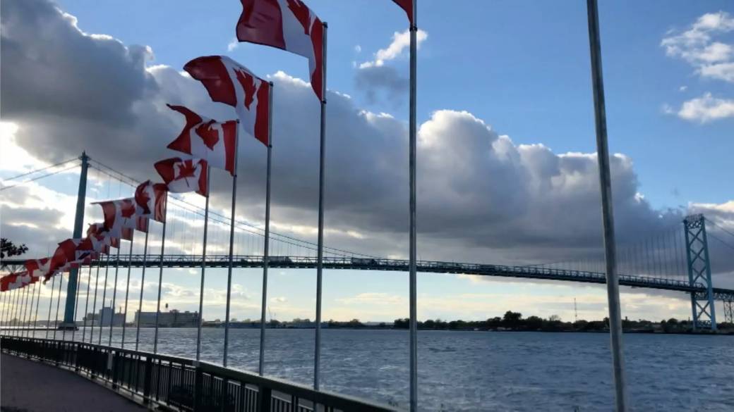 Click to play video: 'Trump announces new 50% tariffs on Canada, deepens trade war'