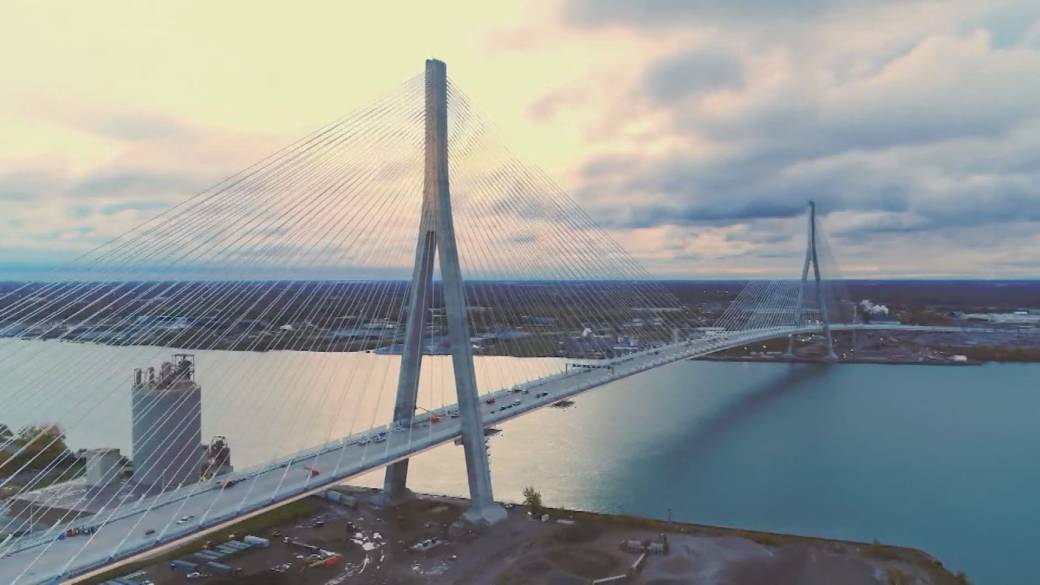 Click to play video: 'Gordie Howe bridge deal appears to contradict Carney'