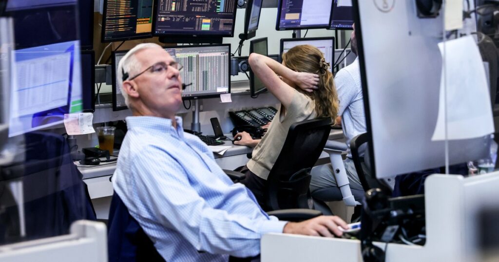 Wall Street closes down sharply after Fed keeps rates unchanged Wall Street closes down sharply after Fed keeps rates unchanged