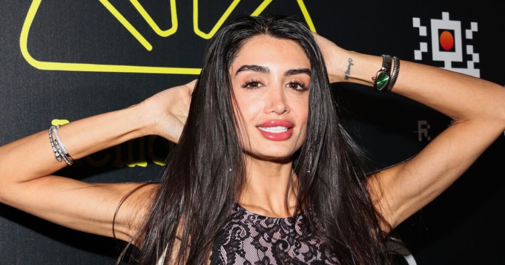 Los Angeles influencer accused of robbing people she met online is arrested again Los Angeles influencer accused of robbing people she met online is arrested again