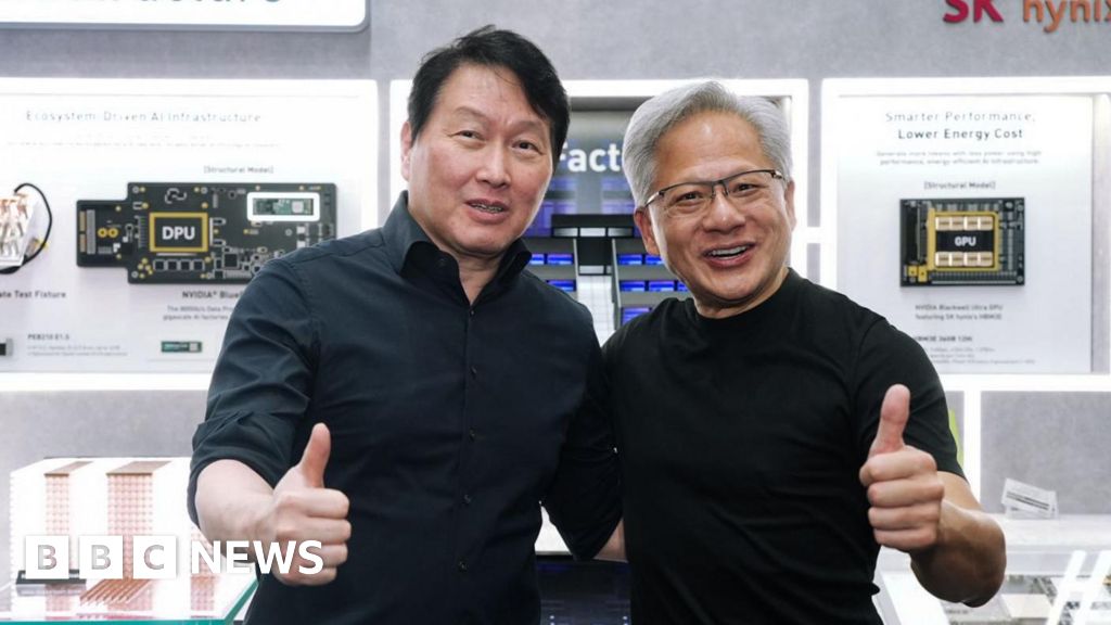 SK Hynix: South Korean chip giant raises $26.5bn in US share sale SK Hynix: South Korean chip giant raises $26.5bn in US share sale