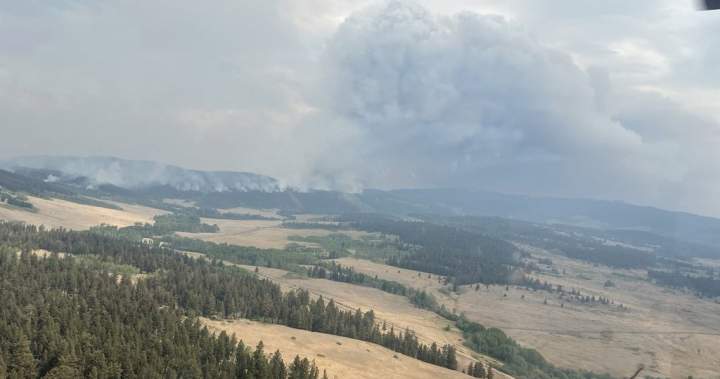 Wildfires near Clinton, B.C. merge, stretching nearly 670 square kilometres Wildfires near Clinton, B.C. merge, stretching nearly 670 square kilometres