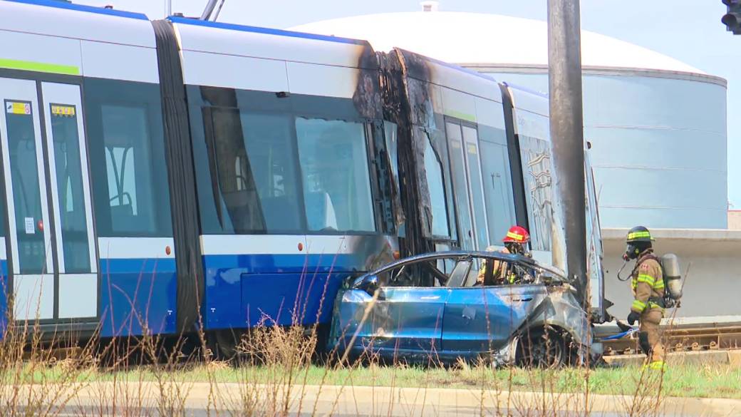 Click to play video: 'Fiery collision between Tesla and Valley Line LRT sends 1 to hospital in south Edmonton'