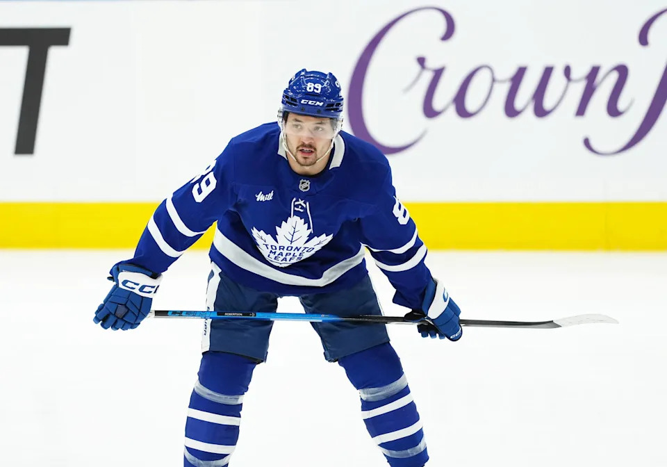 Report: Ex-Maple Leafs Forward Nick Robertson Settles On 2-Year Deal With Penguins
