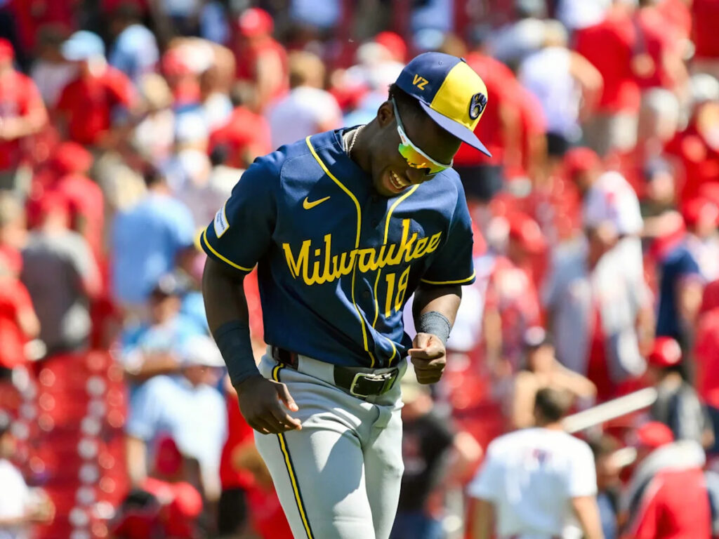 Brewers call up their No. 4 prospect Luis Lara to finally make MLB debut after signing 7 Brewers call up their No. 4 prospect Luis Lara to finally make MLB debut after signing 7