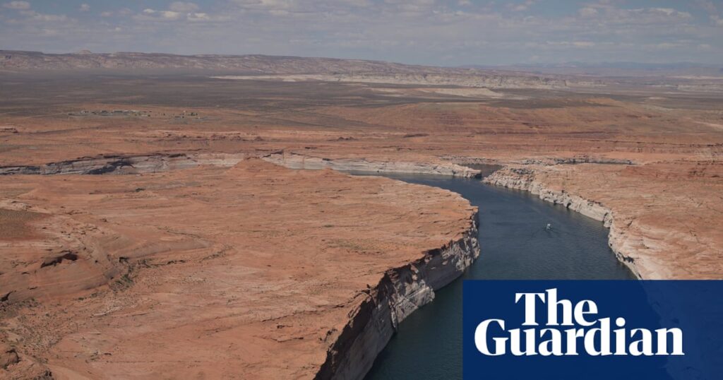 Lake Powell, a vital reservoir, plunges toward unprecedented low levels as water crisis deepens in US west Lake Powell, a vital reservoir, plunges toward unprecedented low levels as water crisis deepens in US west