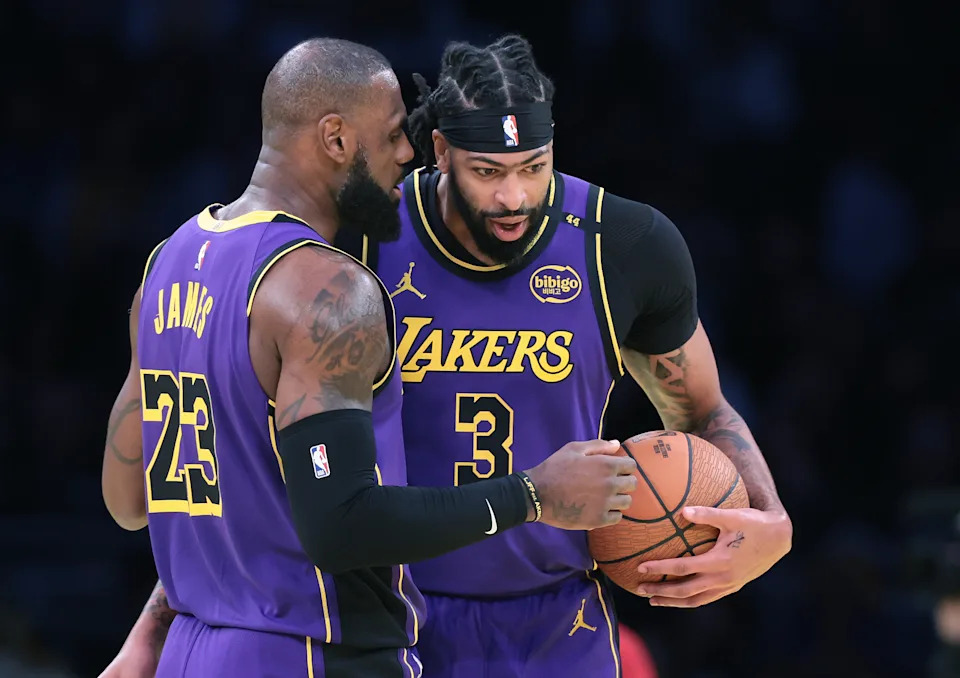 Los Angeles, California November 19, 2024-Lakers LeBron James (23) and Anthony Davis talk during a break in play at Crypto.com Arena Tuesday. (Wally Skalij/Los Angeles Times via Getty Images)