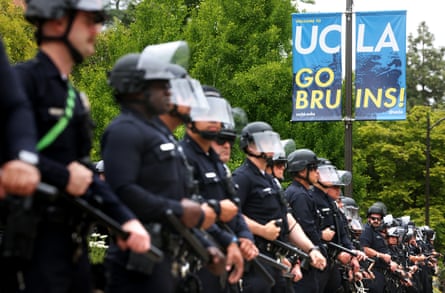 police standing in a line