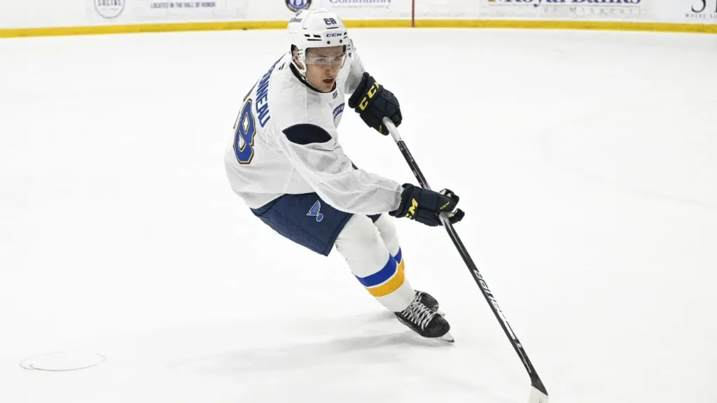 St. Louis Blues 2025 First-Round Pick Justin Carbonneau Wants To Crash The NHL Party; Can He?