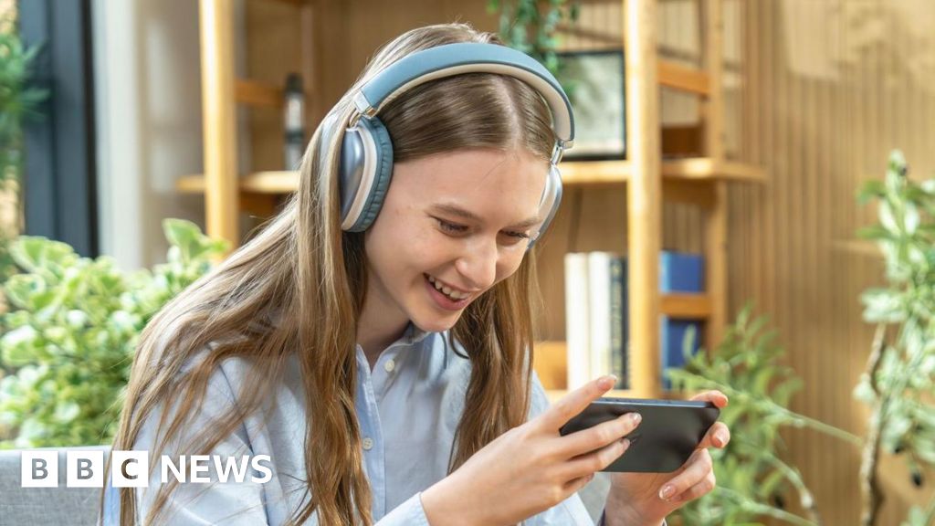 Amazon gaming boss predicts future where players no longer need consoles Amazon gaming boss predicts future where players no longer need consoles