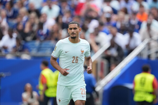 France's Maxence Lacroix runs into position during the World Cup Group I soccer match between Norway and France in Foxborough, Mass., near Boston, Friday, June 26, 2026. (AP Photo/Dave Shopland, File)