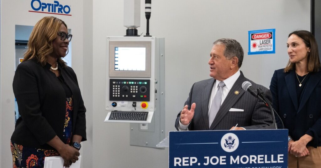 Morelle announces $850K for new optics lab at MCC