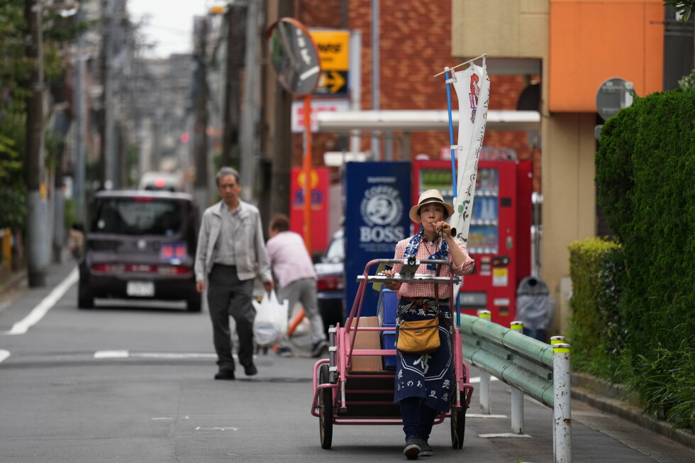 Tofu vendor delivers much more than healthy food to an east Tokyo neighborhood Tofu vendor delivers much more than healthy food to an east Tokyo neighborhood
