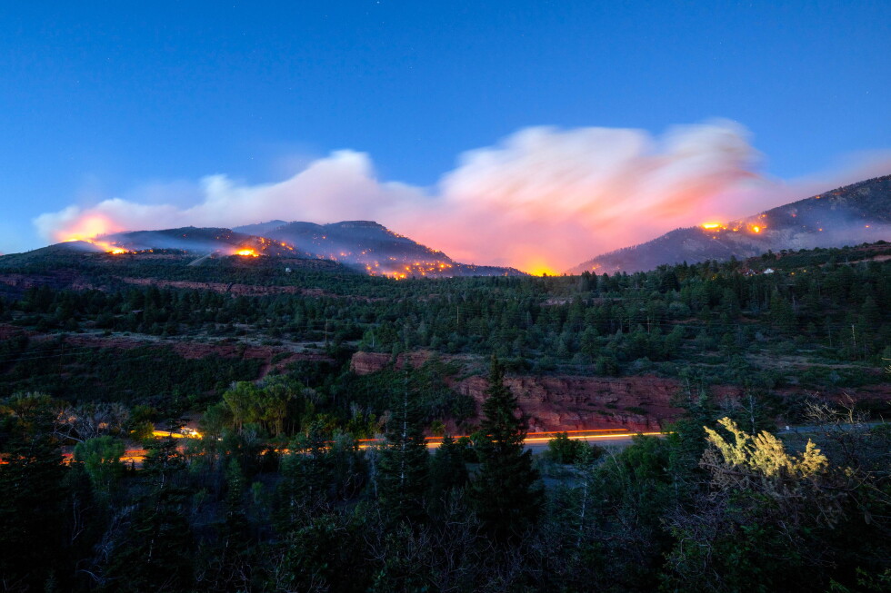Crash of a helicopter helping to fight a Colorado wildfire leaves the pilot dead Crash of a helicopter helping to fight a Colorado wildfire leaves the pilot dead