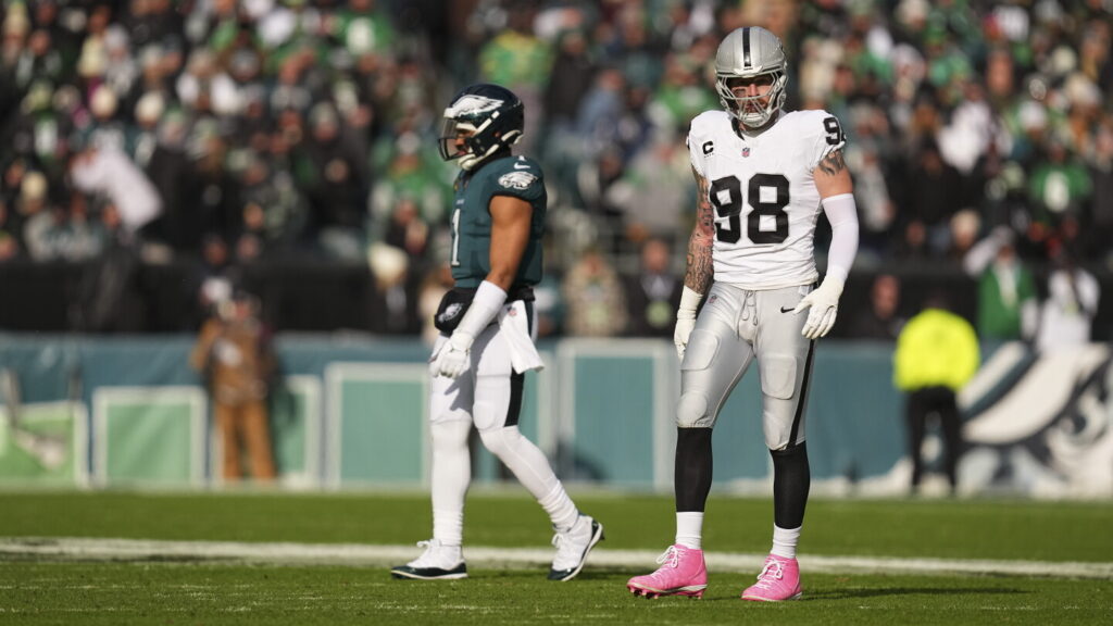 Maxx Crosby hates the NFL’s uniform policies: “We’ve got to have more fun, Roger” Maxx Crosby hates the NFL's uniform policies: "We've got to have more fun, Roger"