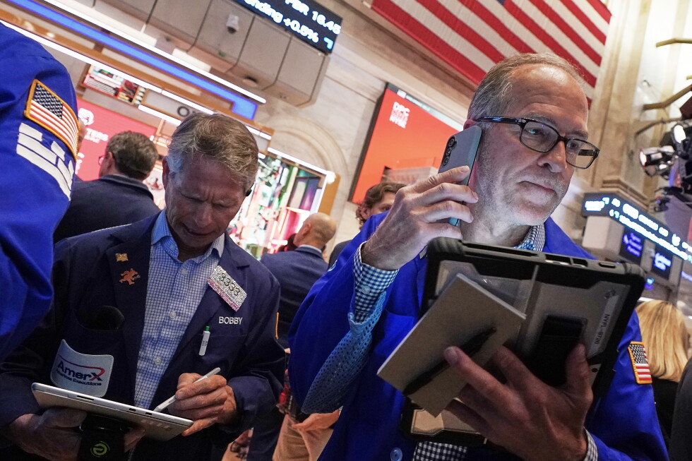 The sell-off for AI stars worsens, while oil prices keep jumping The sell-off for AI stars worsens, while oil prices keep jumping