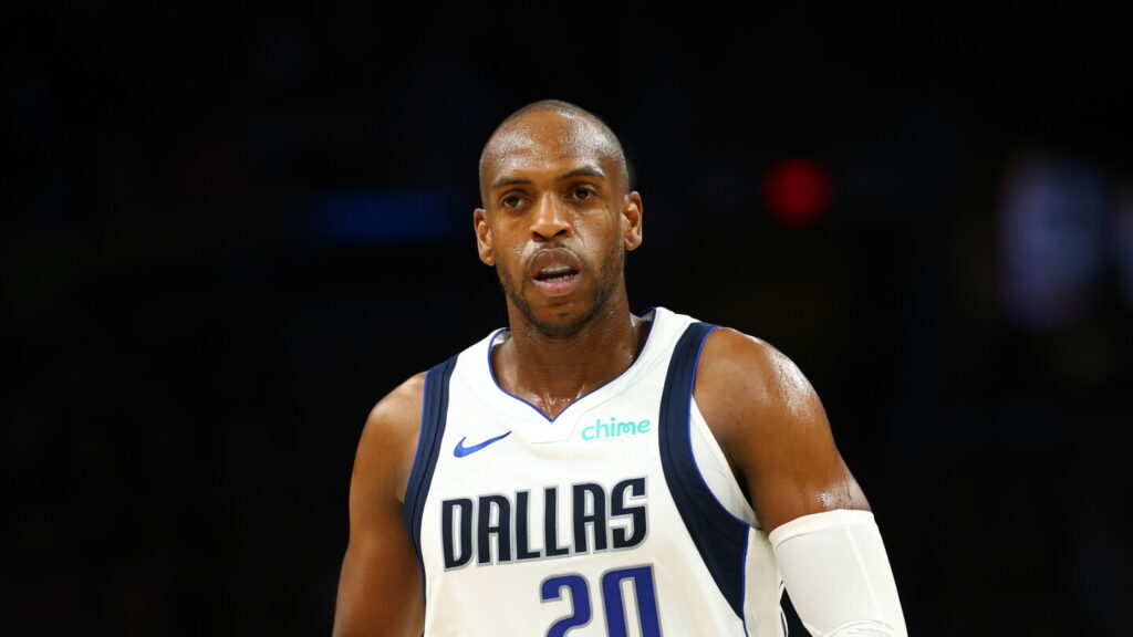 Massive six-team trade will see D’Angelo Russell to Memphis, Khris Middleton to Washington Massive six-team trade will see D'Angelo Russell to Memphis, Khris Middleton to Washington