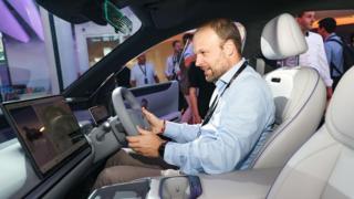 Xinhua Headlines: China’s NEVs deliver global gains through “full-chain” expansion Xinhua Headlines: China's NEVs deliver global gains through "full-chain" expansion