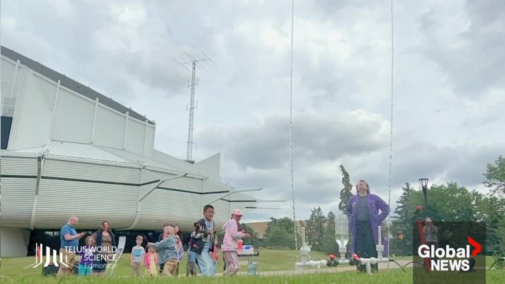 Click to play video: 'How to celebrate National Indigenous Peoples Day and Canada Day at TWOSE'