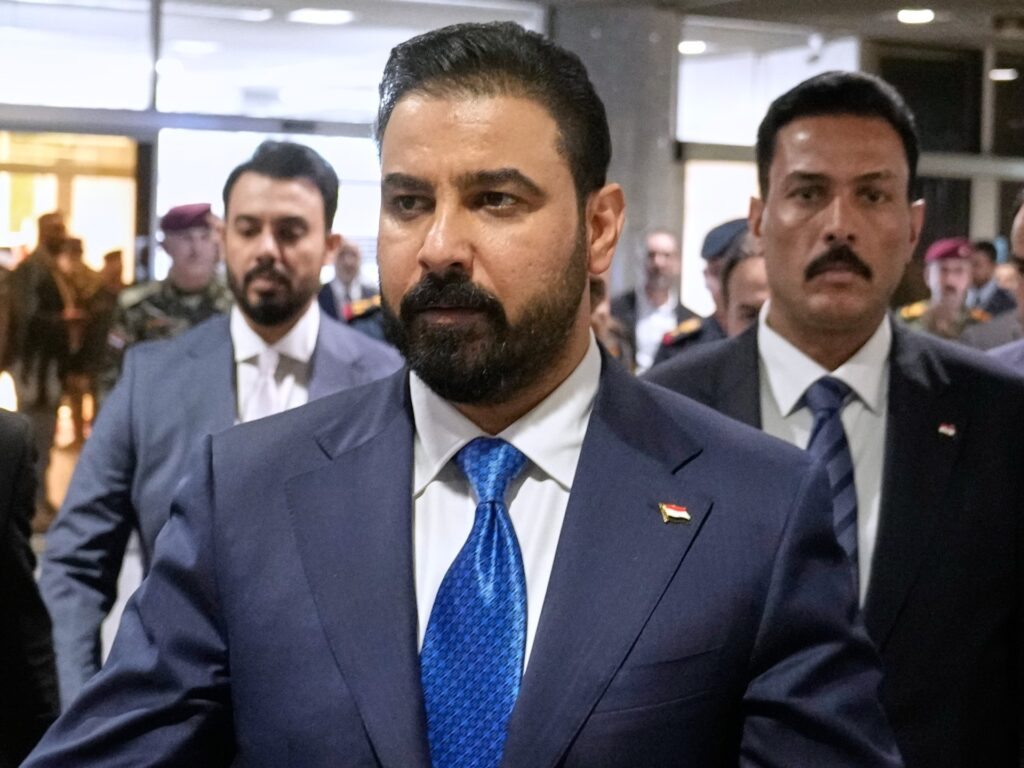 Iraqi PM arrives in US seeking balance between security and economy Iraqi PM arrives in US seeking balance between security and economy