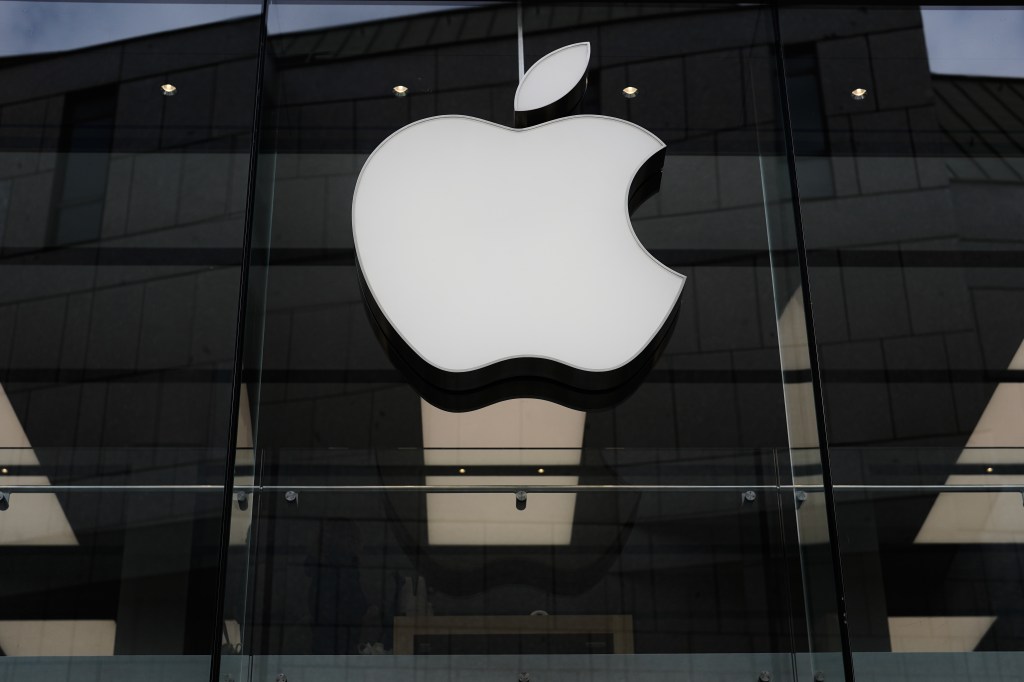 Apple bites OpenAI with lawsuit Apple bites OpenAI with lawsuit