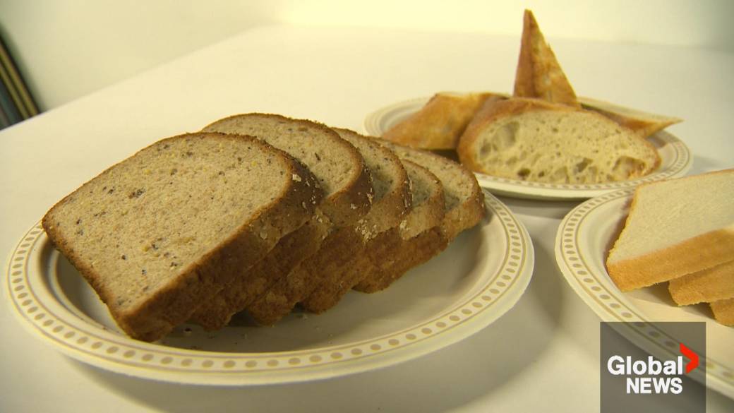 Click to play video: 'Canadian shoppers wary of grocers after bread price-fixing settlement'
