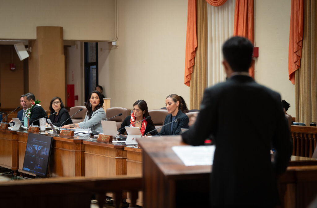 Honolulu Slashes Economic Recovery Office Over Mayor’s Objections Honolulu Slashes Economic Recovery Office Over Mayor's Objections