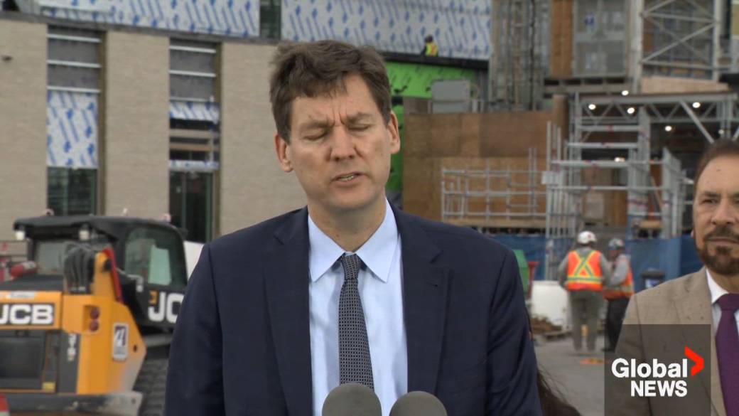 Click to play video: 'Eby vows B.C. will “never” put U.S. alcohol back on store shelves'