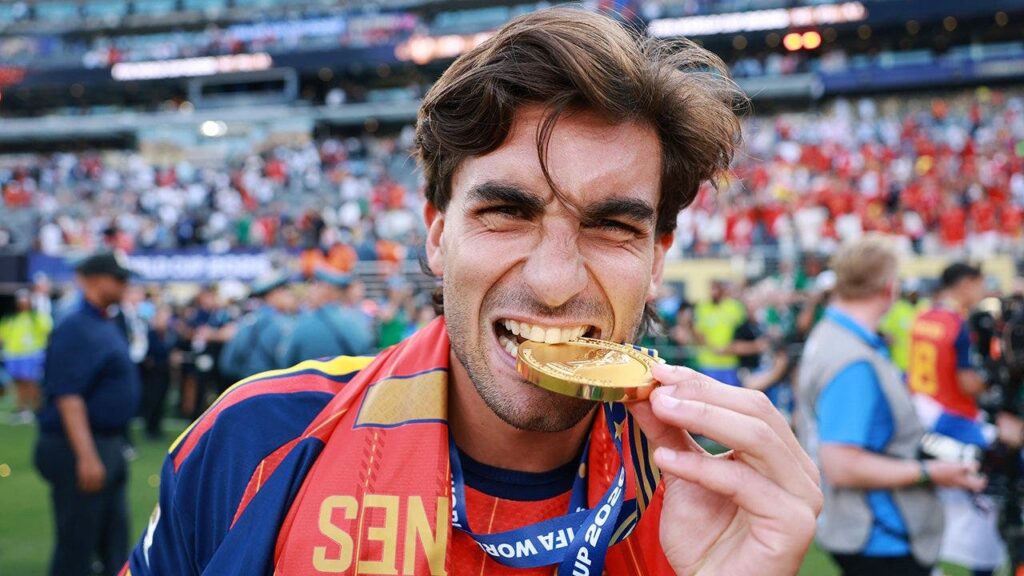 Ferran Torres sports ‘Make Spain Great Again’ hat similar to Trump’s slogan at World Cup homecoming parade Ferran Torres sports 'Make Spain Great Again' hat similar to Trump's slogan at World Cup homecoming parade