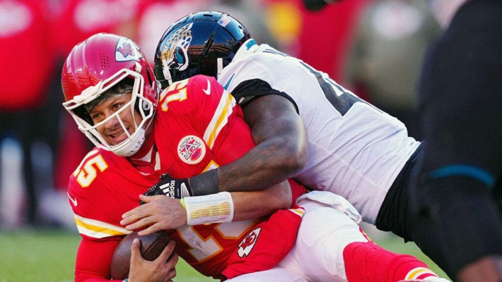NFL coaches and executives say Patrick Mahomes is no longer the best quarterback in the NFL NFL coaches and executives say Patrick Mahomes is no longer the best quarterback in the NFL