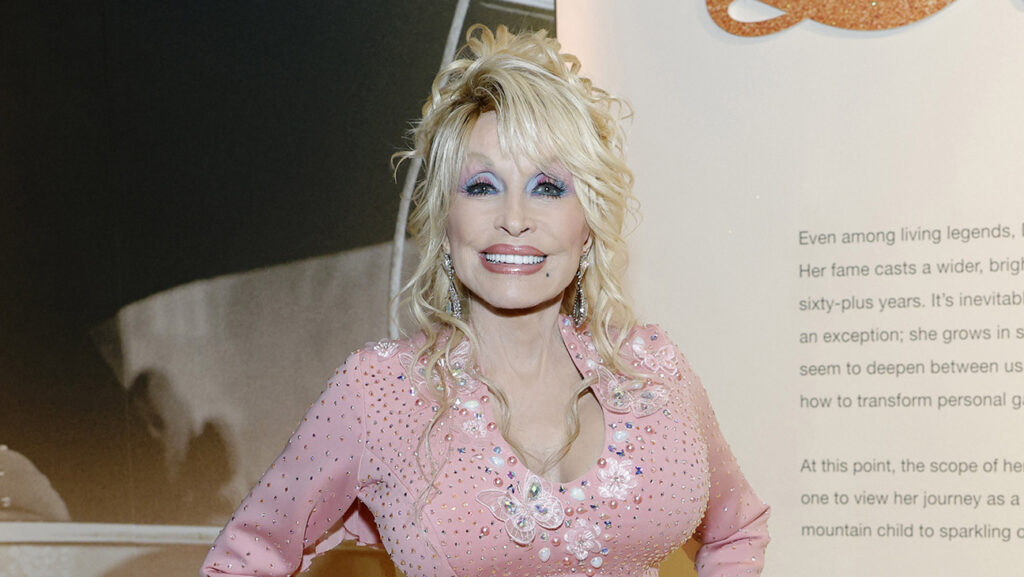 Dolly Parton Musical Set For Broadway This Winter Dolly Parton Musical Set For Broadway This Winter