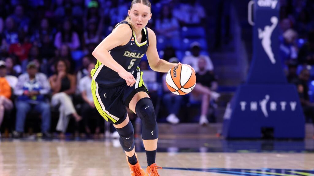 Bueckers scores 25, leaves late in 4th quarter, as Wings beat Sparks Bueckers scores 25, leaves late in 4th quarter, as Wings beat Sparks