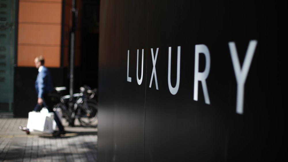 A Luxury Fashion Retailer in Bahrain Launches Its Own AI Personal Stylist A Luxury Fashion Retailer in Bahrain Launches Its Own AI Personal Stylist