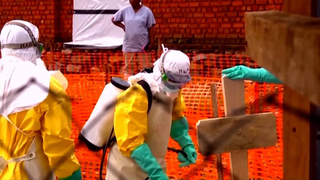Click to play video: 'Clashes spark in Kenya over US Ebola quarantine centre'
