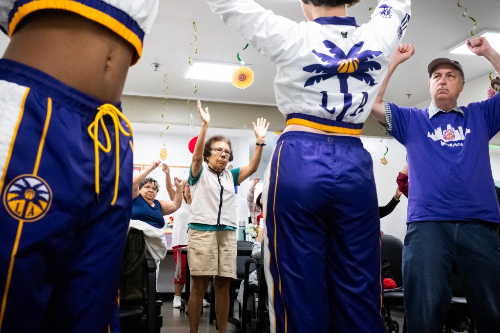 Seniors get a taste of LA Sparks Seniors get a taste of LA Sparks